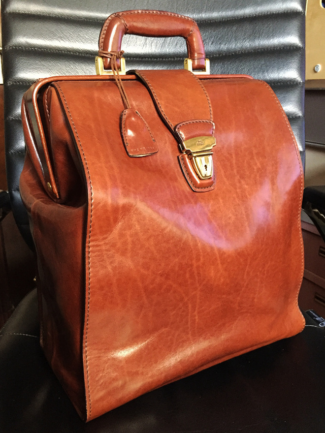 最近迷上意大利老牌the bridge的皮具了, 有没有