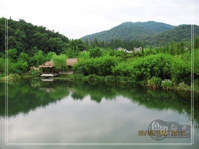 临窗看雨作品：最适合居住的地方