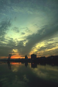 duobianxing作品：永安桥