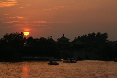 QZGY作品：湖光