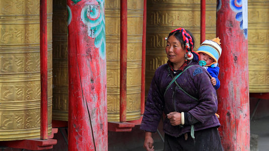 查利作品：信仰