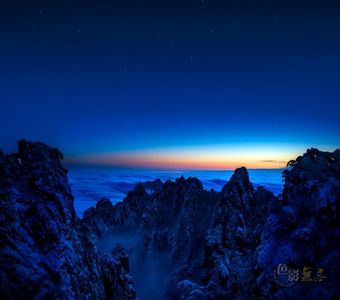 王矛作品：曙光