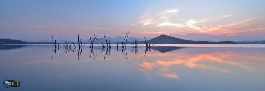 漂白烏雲作品：【雲湖日落圖】