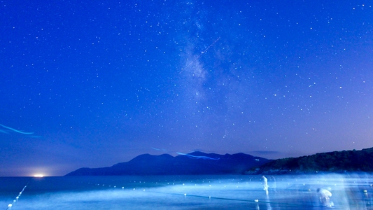 漂白烏雲作品：藍蘭的海。藍蘭的天