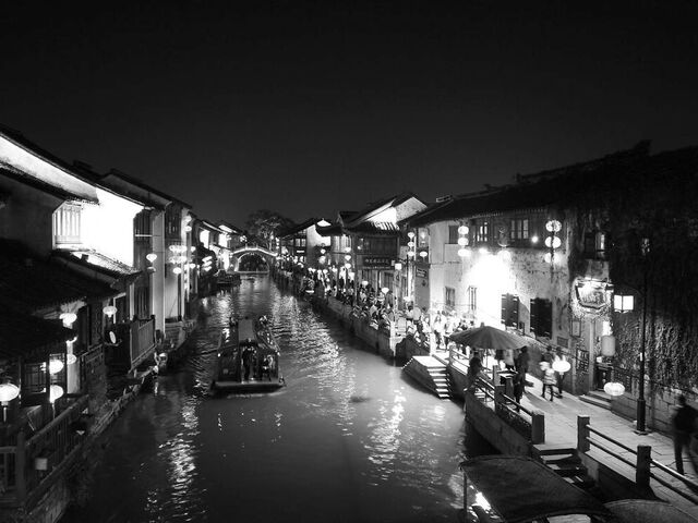 泡泡牛作品：山塘夜色