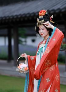 gzsyl作品：轻挽红酥手