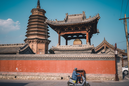 paku作品：浑源古城，圆觉寺外