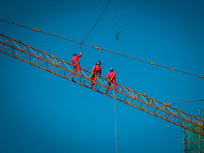 好高不骛远作品：凌空作业