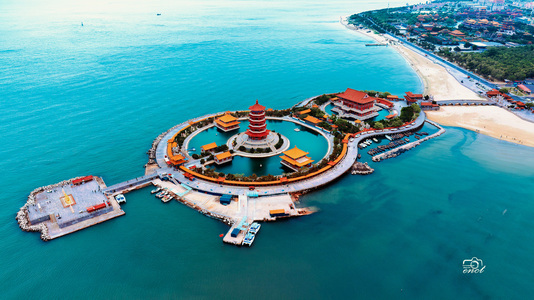 enct作品：蓬莱八仙过海景区---酷似横卧海面的宝葫芦，漂浮在渤海