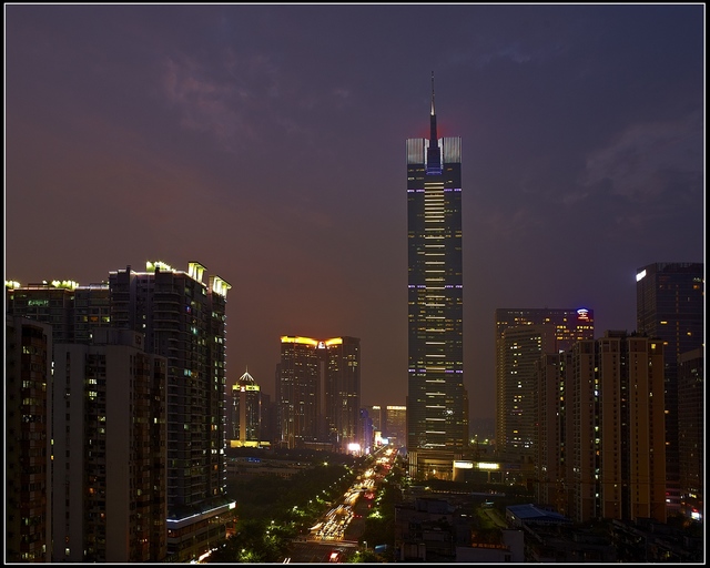 广州天河北路夜景   5d2   r28/2.8 e55