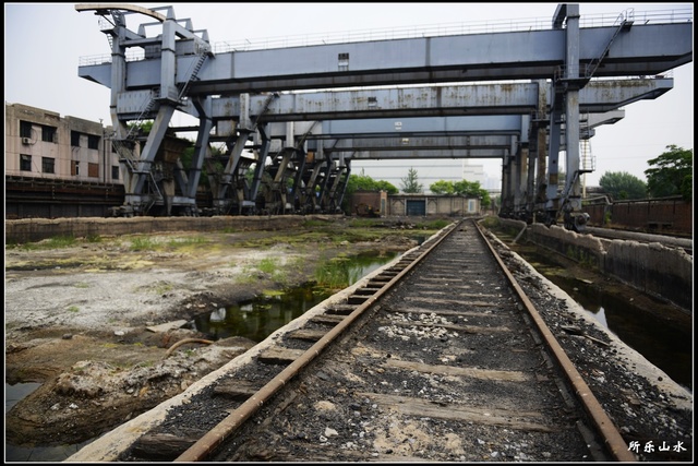 天津第一热电厂    -- 天车,煤堆水塘,铁路,过去的辉煌今日不在
