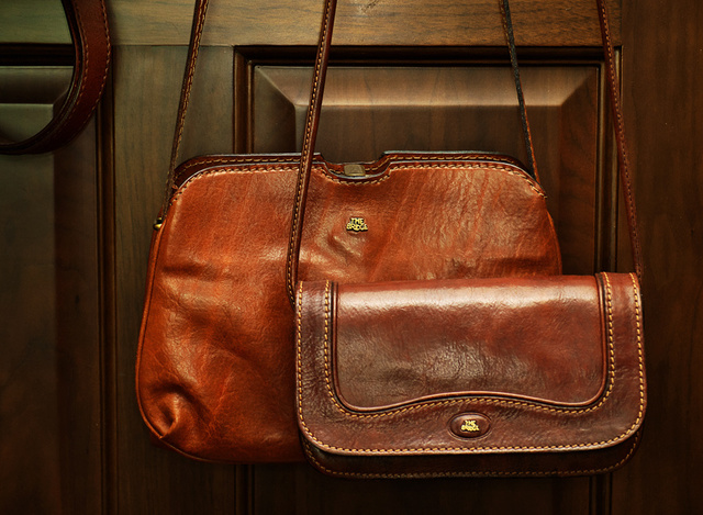 最近迷上意大利老牌the bridge的皮具了, 有没有同好可以聊聊的 - 玩