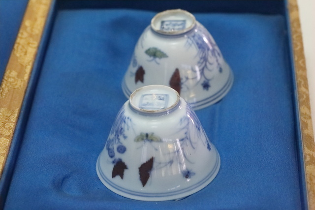 成化斗彩三秋杯,世上仅此一对,孙瀛洲先生捐赠给了故宫.