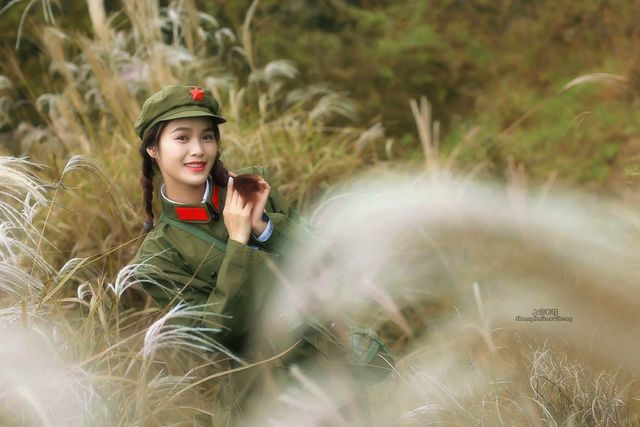 秋日女兵